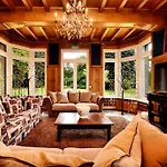 Luxury Estate With Pool & Feriehus *