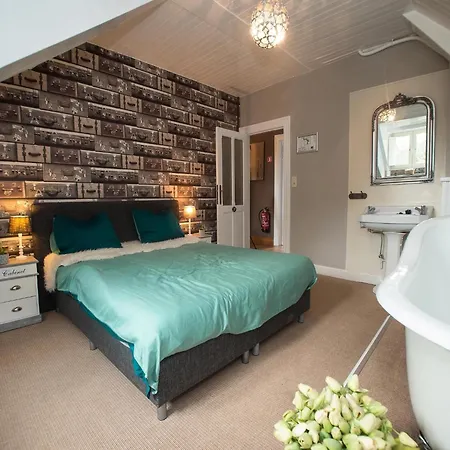 Luxurious Castle With Hot Tub In The Belgian Holiday home *