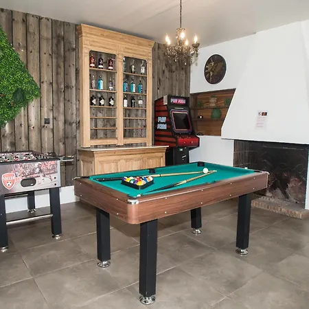Luxurious Castle With Hot Tub In The Belgian Jamoigne