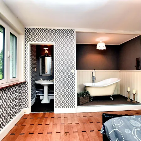 Σπίτι διακοπών Luxurious Castle With Hot Tub In The Belgian *