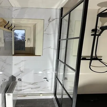 Дом отдыха Luxury Estate With Pool & *