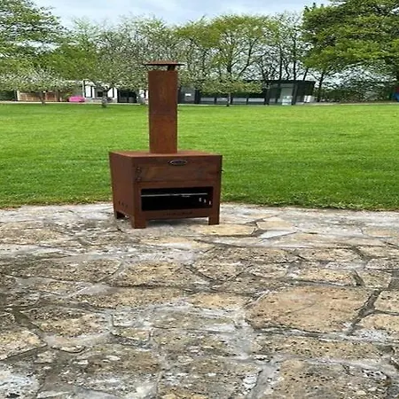 Luxury Estate With Pool & *