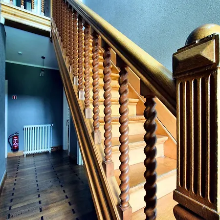 Luxury Estate With Pool & *