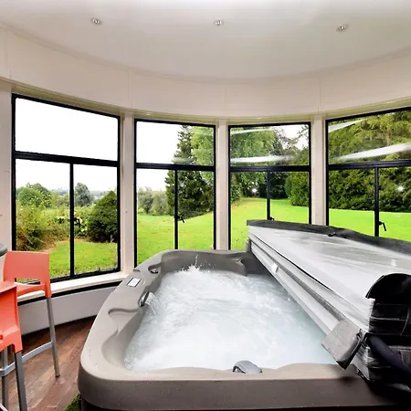 Luxury Estate With Pool &