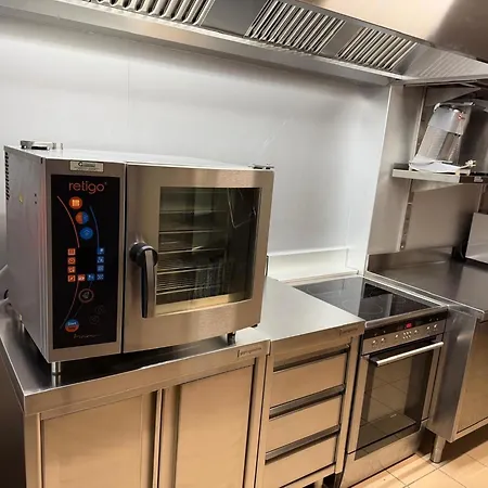 Luxury Estate With Pool & *