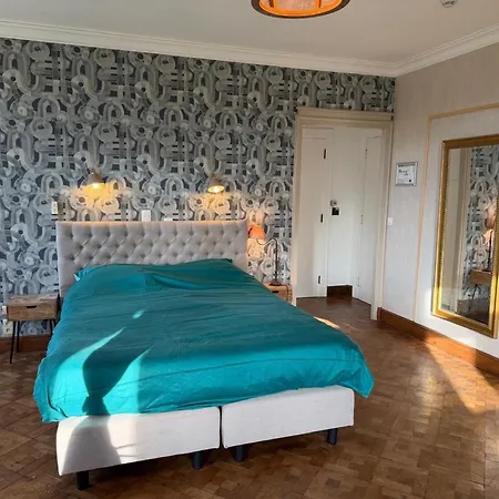 Luxury Estate With Pool & *